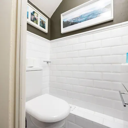Guestready - Lovely House With Garden In