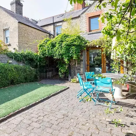 Lägenhet Guestready - Lovely House With Garden In *
